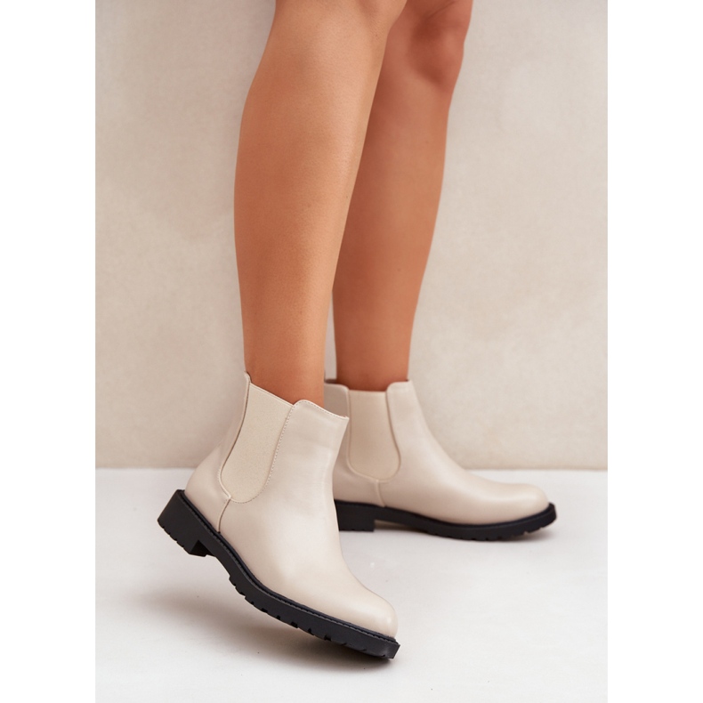 Stivaletti Chelsea beige da donna con tacco piatto 1