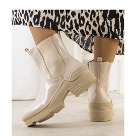 Stivaletti in vernice beige di Asma - Solea 2