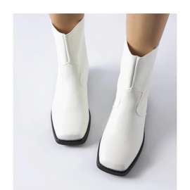 Stivaletti bianchi isolanti con punta quadrata di Bel - Solea bianco 1