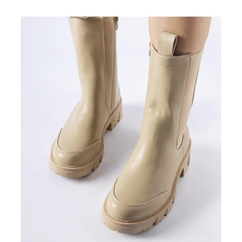Stivaletti isolati massicci beige alti 1