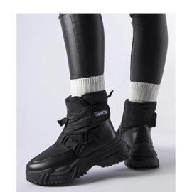 Doposci isolanti neri con velcro nero 1