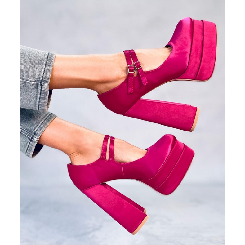 Décolleté con plateau in raso rosa 1