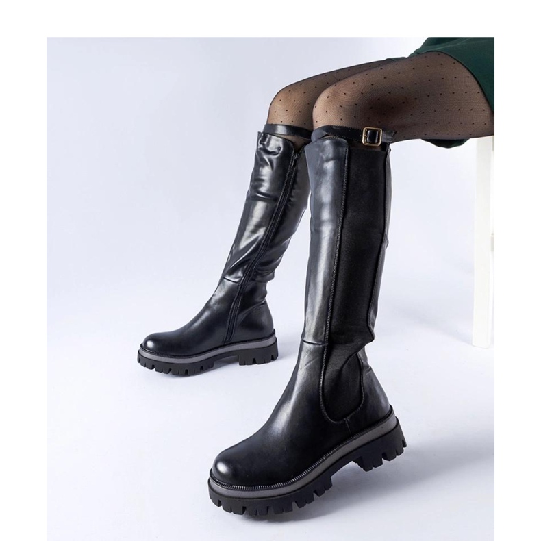 Stivali massicci neri con cintura decorativa di Stuart - Solea nero 1