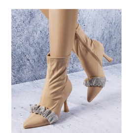Solea Stivaletti beige decorati con zirconi 1