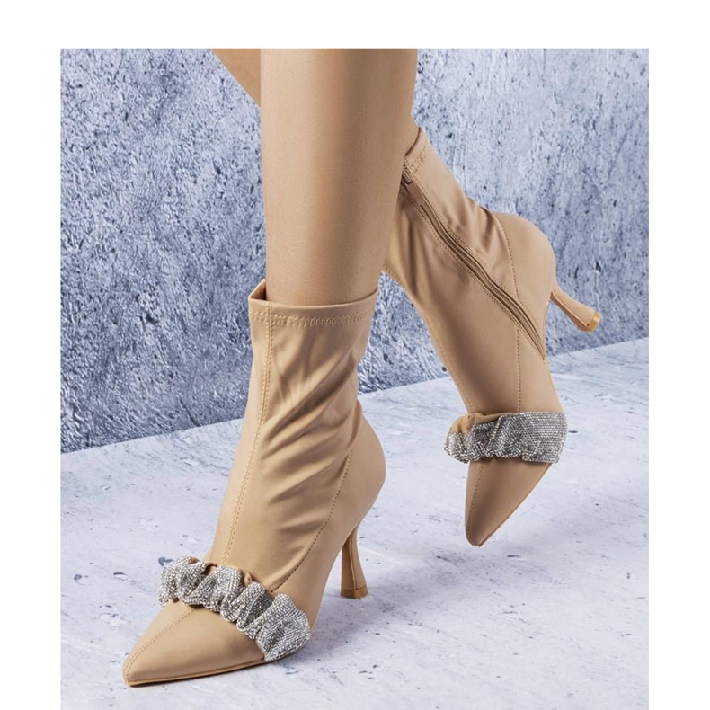 Solea Stivaletti beige decorati con zirconi 1