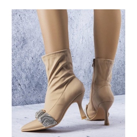 Solea Stivaletti beige decorati con zirconi 2