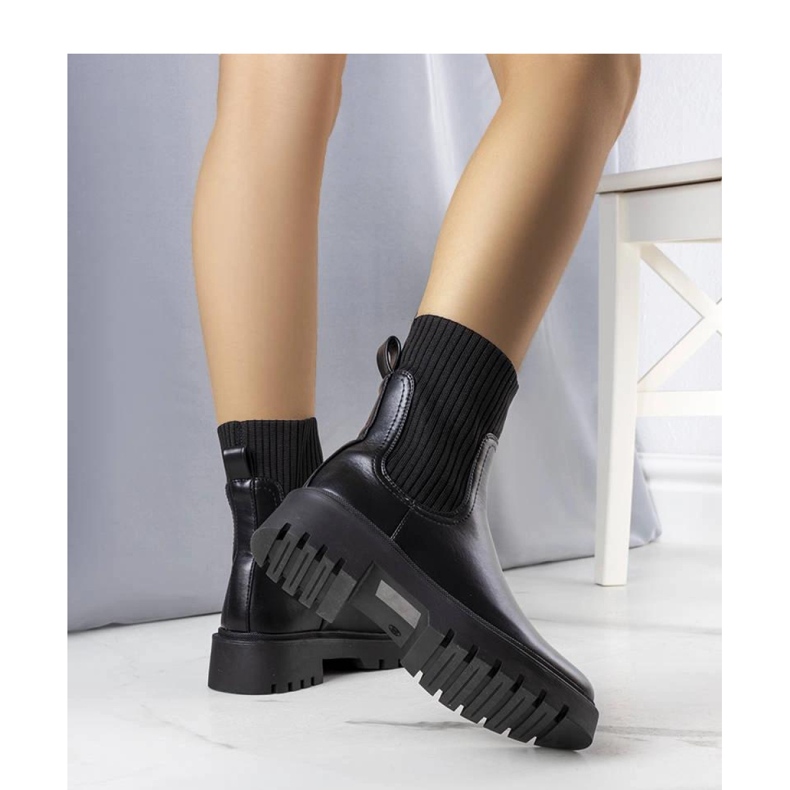 Stivali neri isolati nero 1