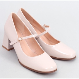 Décolleté con tacco alto in vernice beige 1