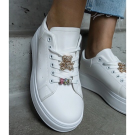 Sneakers bianche con plateau decorate con un orsetto bianca 2