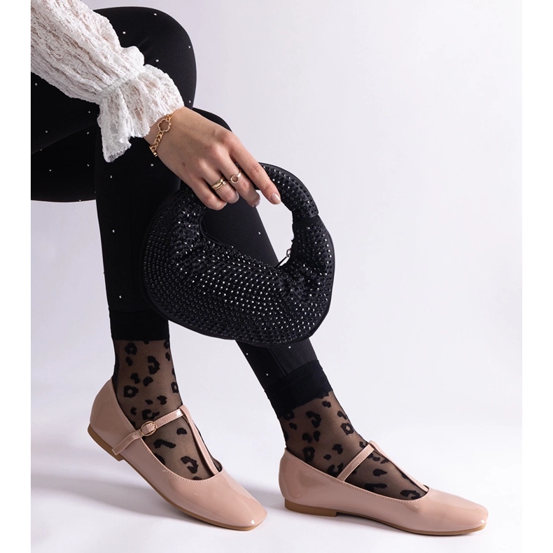 Ballerine in vernice beige con cintura 2