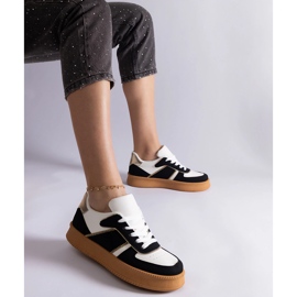 Sneaker nere allacciate sulla piattaforma nero 1