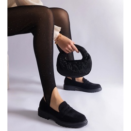 Mocassini neri traforati realizzati in eco suede nero 2