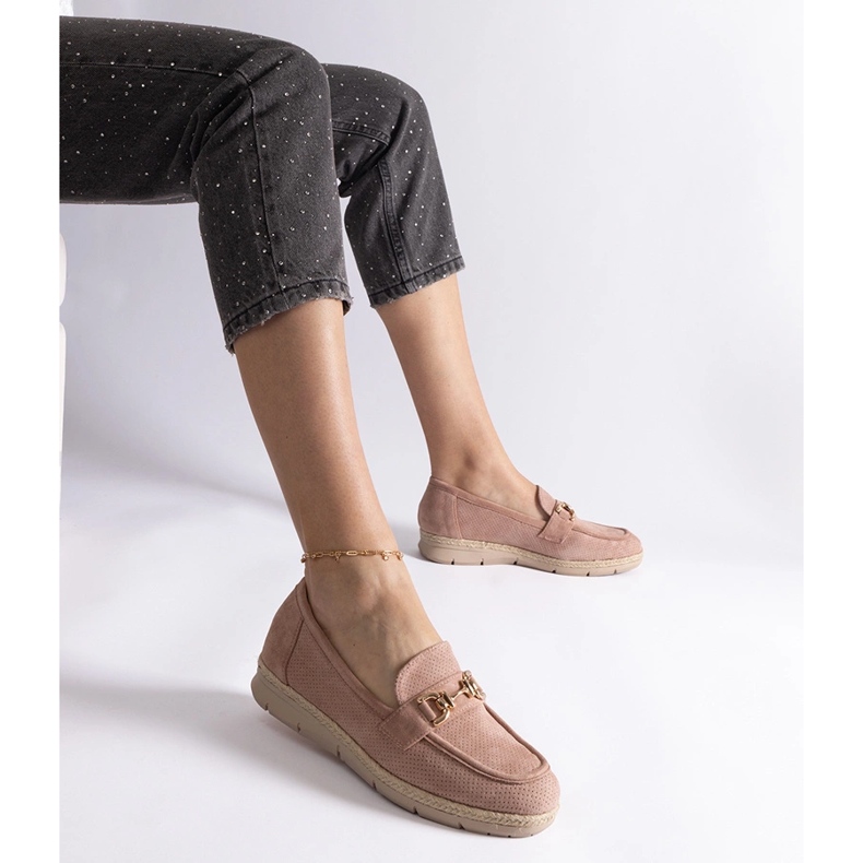 Mocassine femminili rosa con Eco Suede con una catena 1