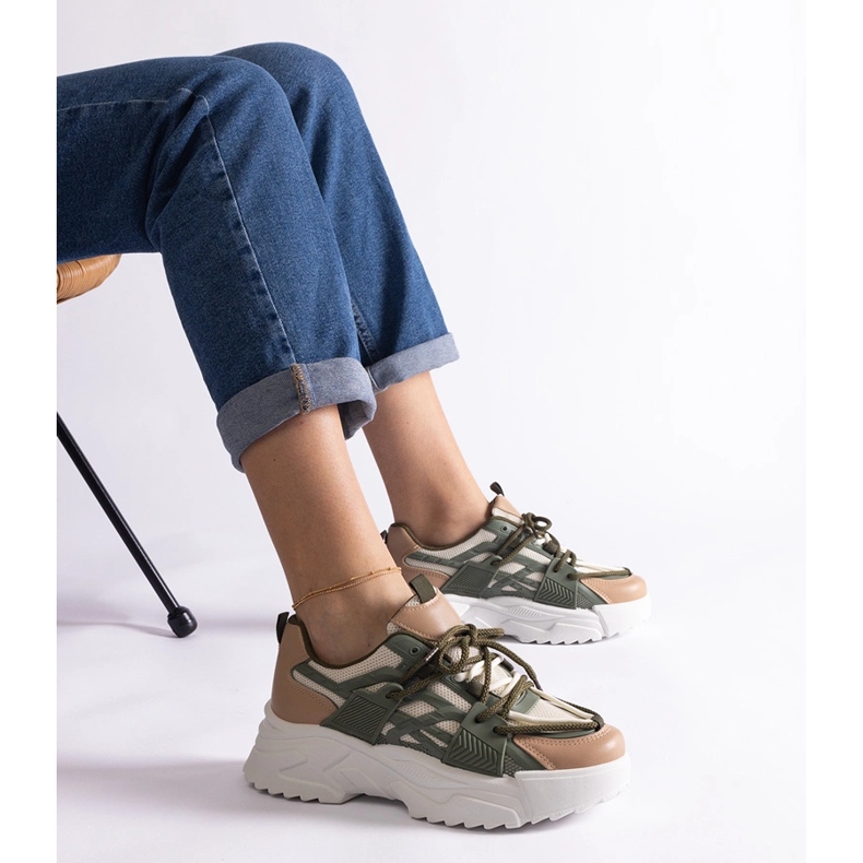 Sneakers da donna verdi e beige 1