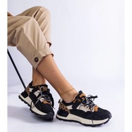 Sneakers nere decorate con motivo animale nero 1