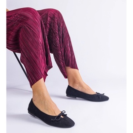 Ballerine nere con un arco decorativo nero 1