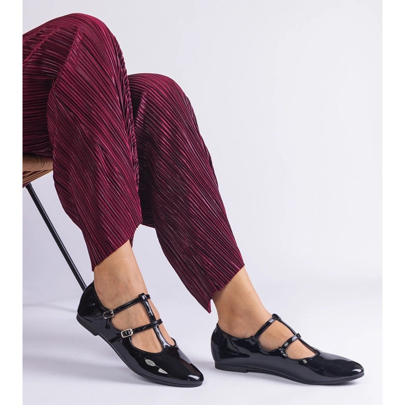 Ballerine in vernice nera con fibbia nero 2