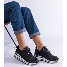 Sneaker nere su una piattaforma decorata con glitter e un inserimento metallico nero 2