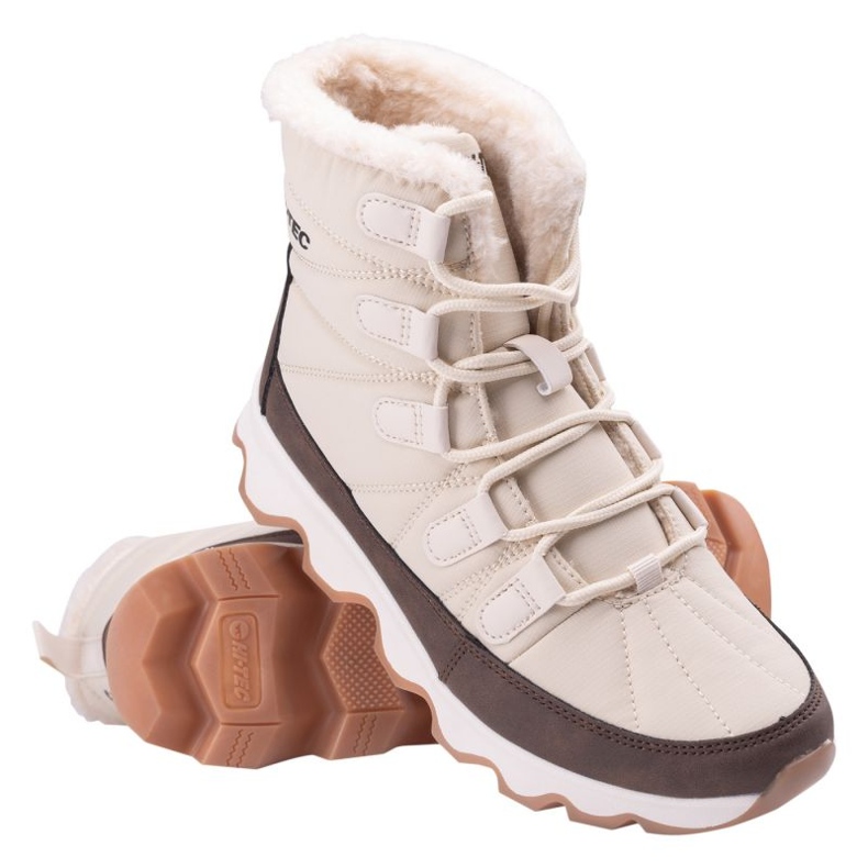 Stivali da neve hi-tec beige isolato 1