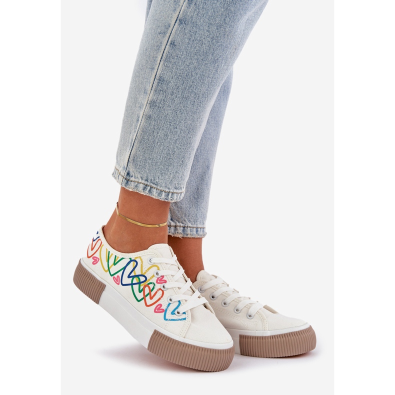 Sneaker femminili nei cuori bianchi bianca 1