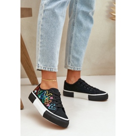 Sneaker femminili nei cuori neri nero 2