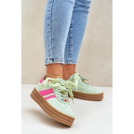 Sneaker femminili con pin di menta verde 2