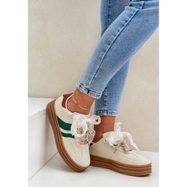 Sneaker da donna con pin beige 2