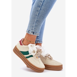 Sneaker da donna con pin beige 1