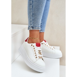Sneaker in pelle ecota con spille bianche e rosse bianca 2