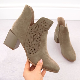 Stivali da donna sul pilastro di Suede Openwork Beige oscuro M. Daszyński SA217-6 1