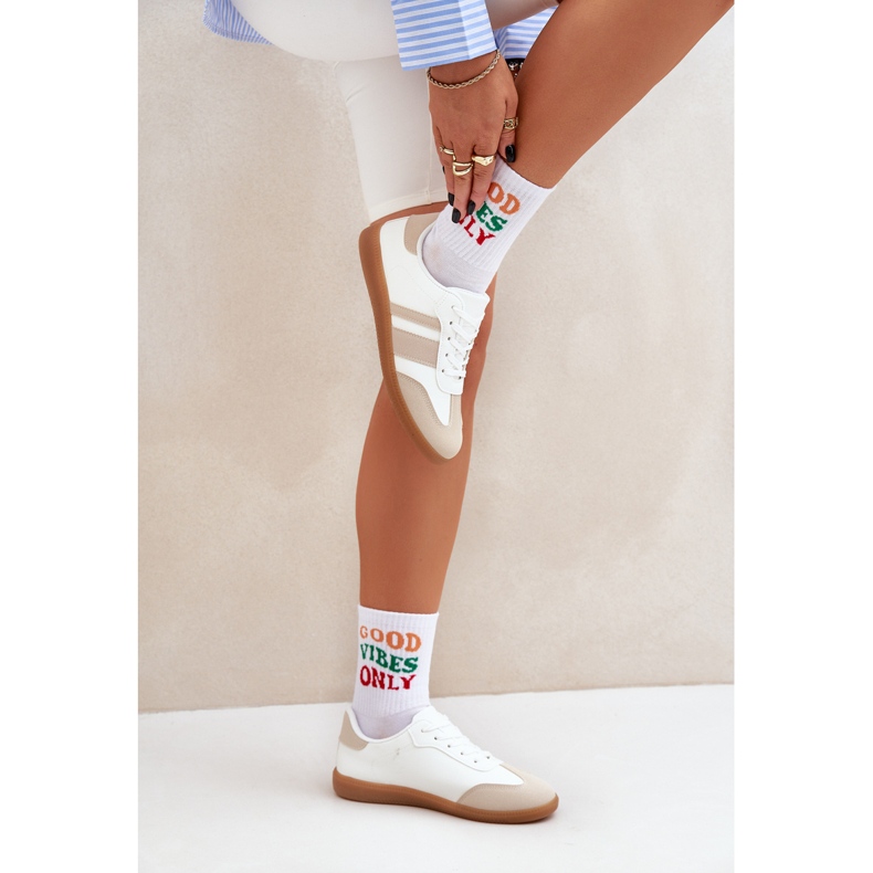 Sneaker da donna bassa con beige in pelle ecologica e bianca 2