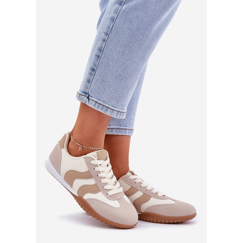 Sneaker da donna classiche con beige in pelle ecologica 1