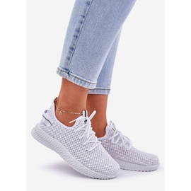 Donne in maglie di maglie scarpe bianche bianco 1