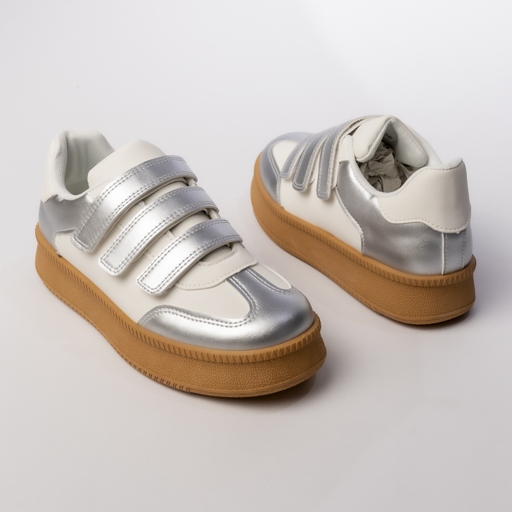 Sneaker sportive femminili bianchi d'argento 1