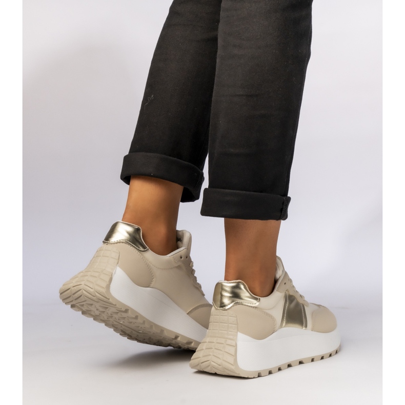 Sneaker sportive beige femminili 1