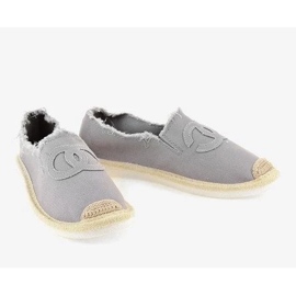 Comodi mocassini da donna realizzati in pelle naturale, scarpe da donna in pelle beige 2