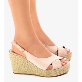 Stivali scamosciati per la primavera, scarpe col tacco da donna beige 1