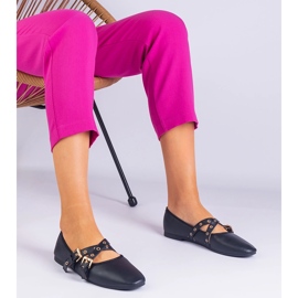 Ballerine nere realizzate in ecologio decorate con fibbie nero 1