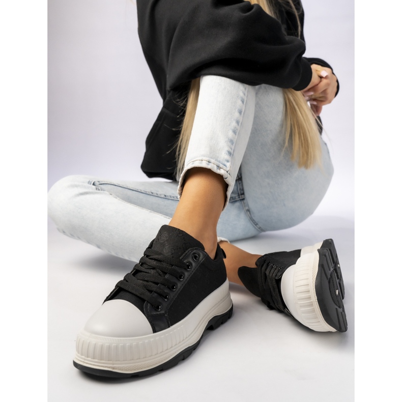 Sneaker femminili sulla piattaforma nera nero 1