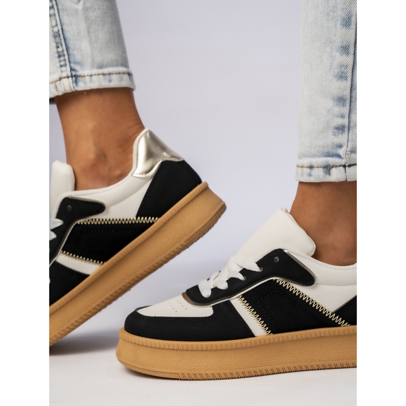 Sneaker classiche femminili su Platfom Black nero 2
