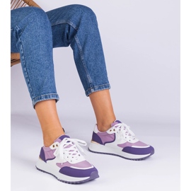 Sneaker da donna viola con un inserimento dorato 1