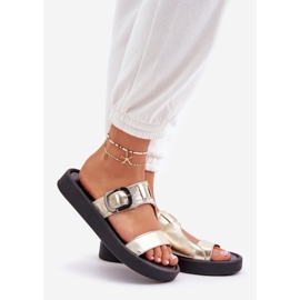 Pantofole in pelle da donna sulla piattaforma Zloty Zazoo 3024 d'oro 1