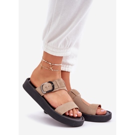 Flip di pelle scamosciata femminile sulla piattaforma beige Zazoo 3024 1