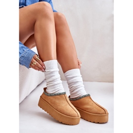 Pantofole da donna sulla piattaforma con ricamo a cammello beige 5