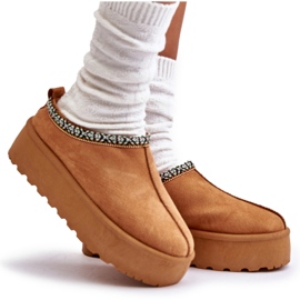 Pantofole da donna sulla piattaforma con ricamo a cammello beige 6