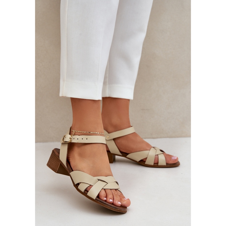Sandali in pelle con un delicato tacco Zazoo 40372 Beige leggero 2