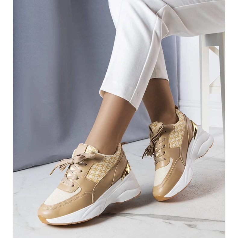 D/GMR Sneakers beige decorate con il monogramma Lora 2