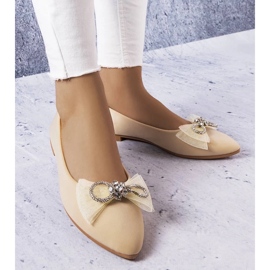D/GMR Ballerine beige con fiocco e strass di LaGarde 1