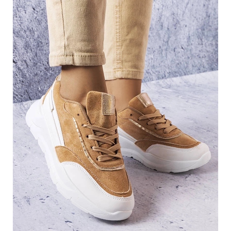 D/GMR Sneakers beige realizzate in ecopelle scamosciata di Dupuis 1