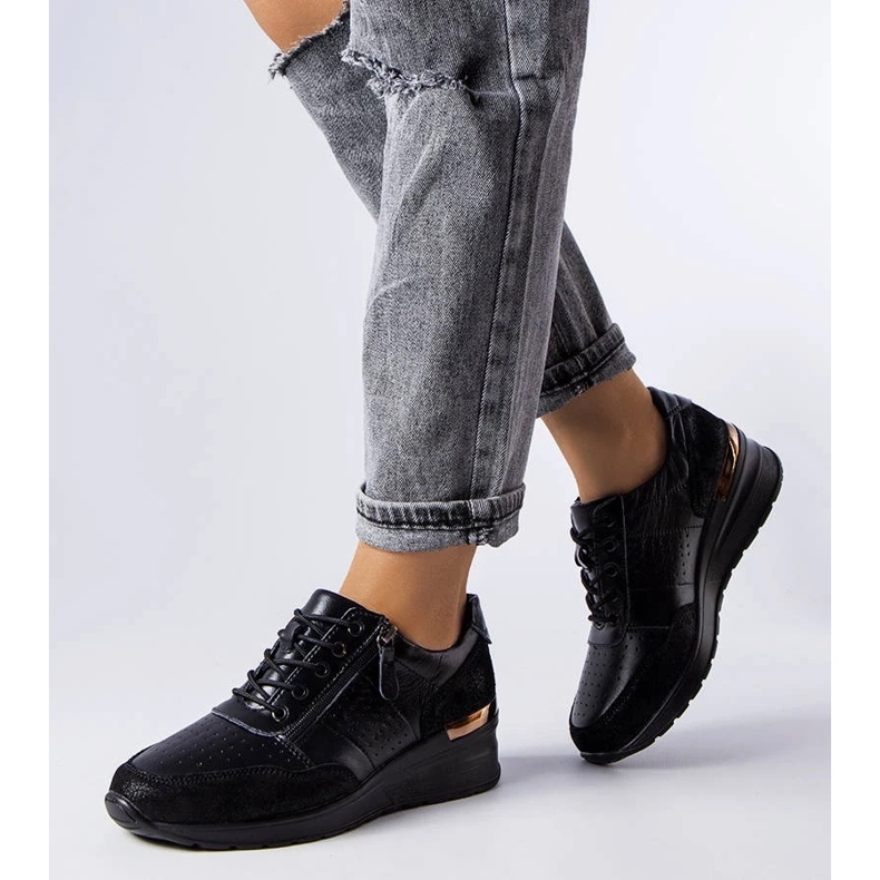 D/GMR Scarpa Jazzar in pelle nera traforata nero 1